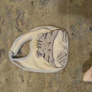 1 baby bib